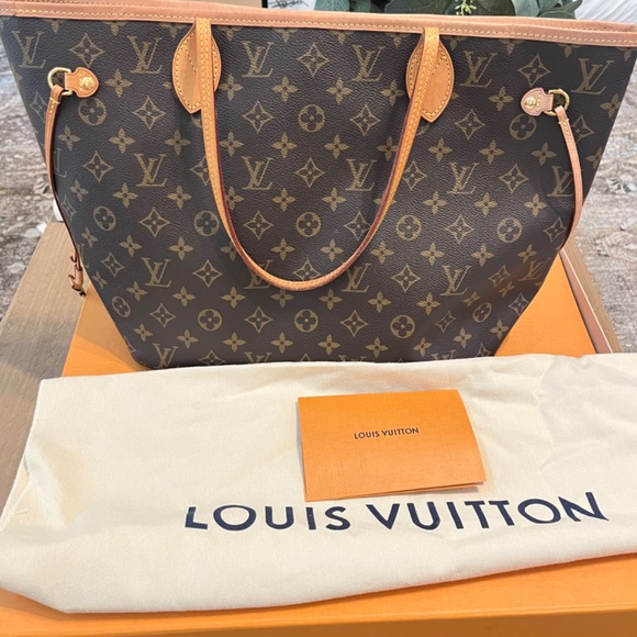 Louis Vuitton Neverfull MM - Picture 8 of 8